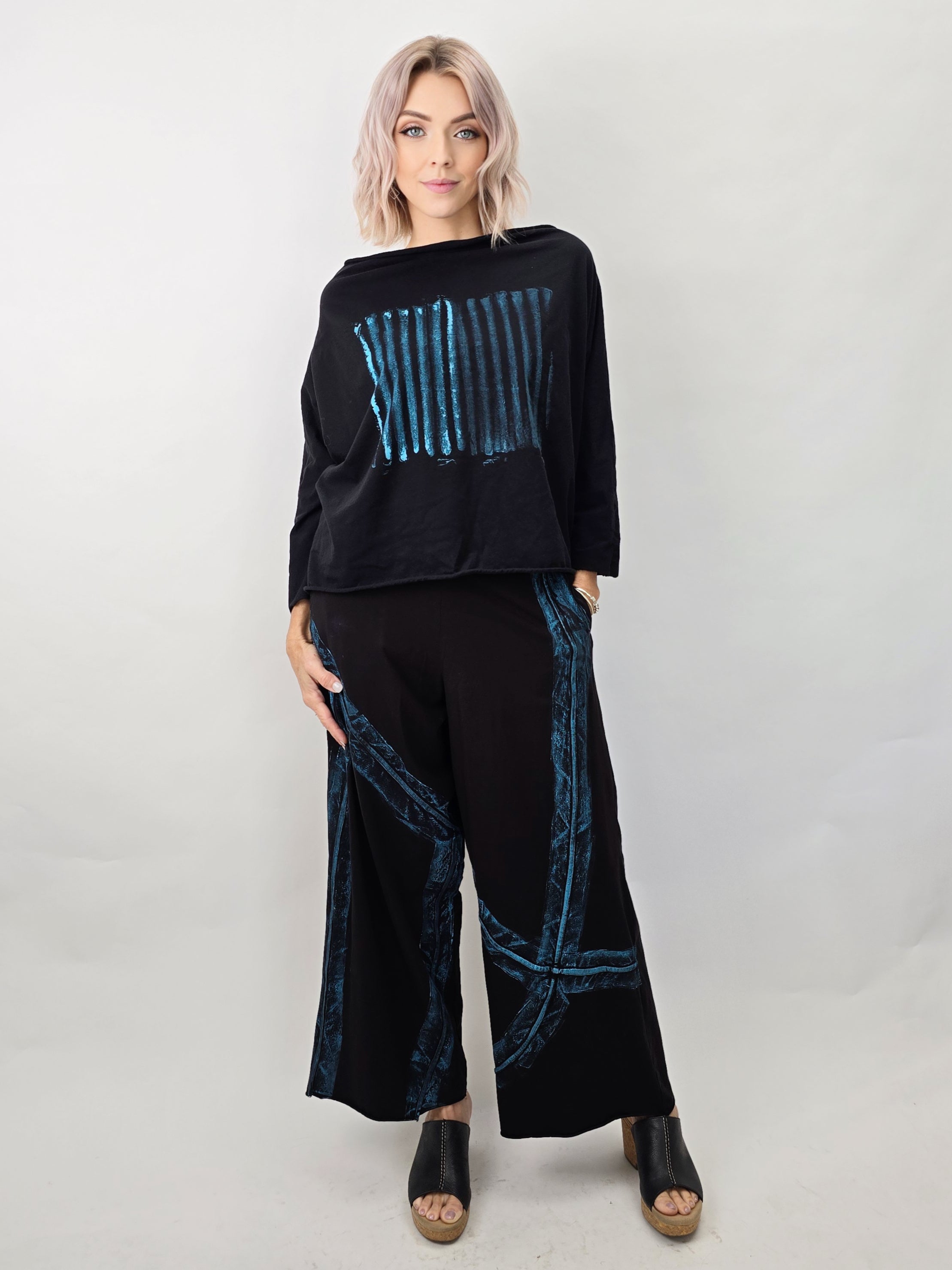 Narenee Designs- Comfy tee